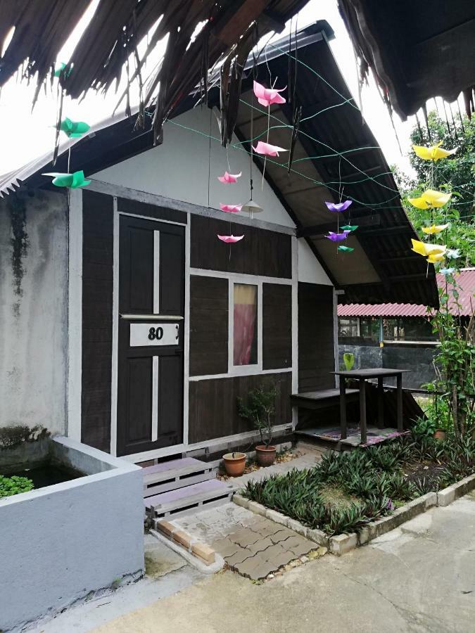 Отель Mykampung Chalet Ипох Экстерьер фото